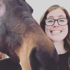 Meet your Posher, Caitlin